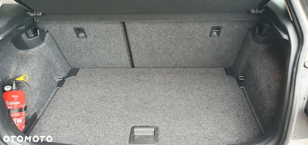 Volkswagen Polo - 10
