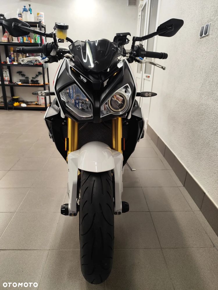 BMW S - 24