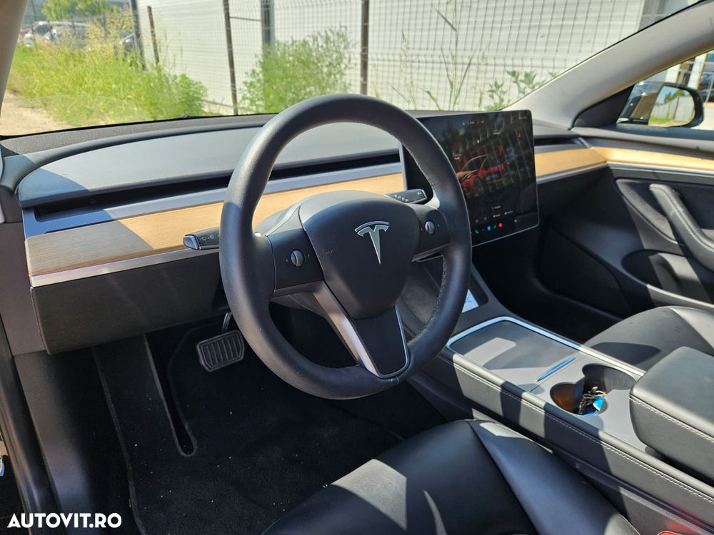 TESLA Model 3 2022 — imagine 11