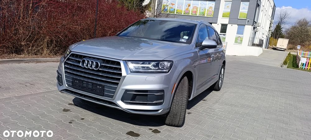Audi Q7 - 1