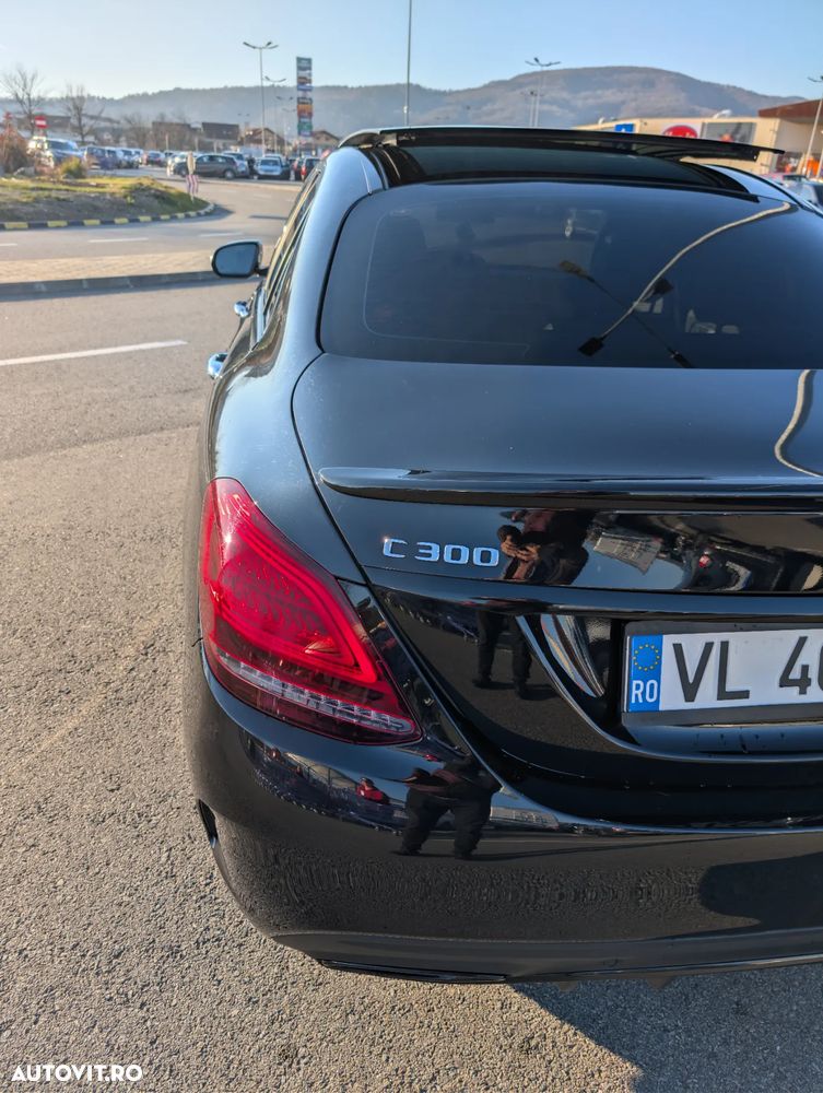 Mercedes-Benz C 300 9G-TRONIC AMG Line - 23