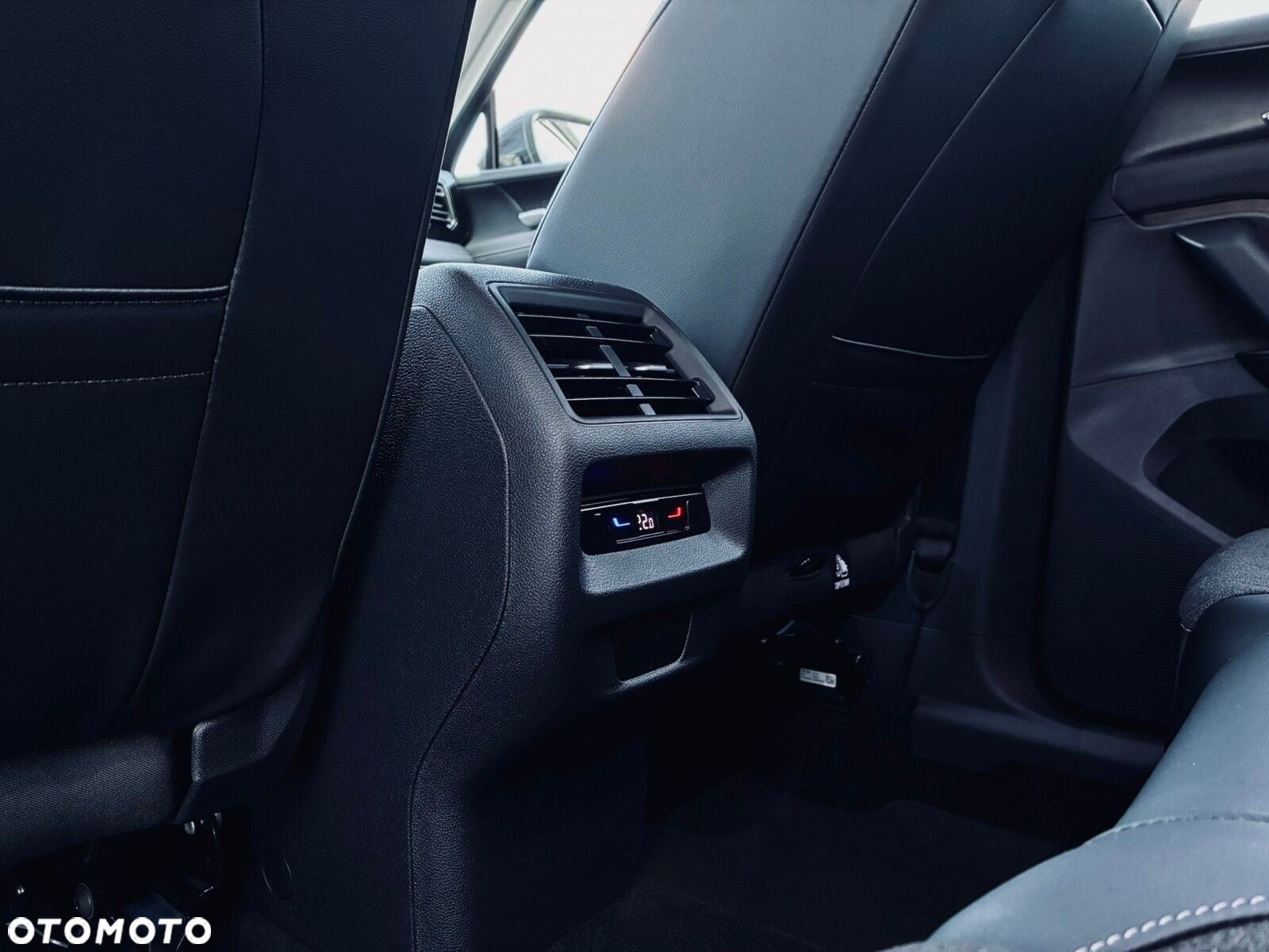 Volkswagen Tiguan - 33