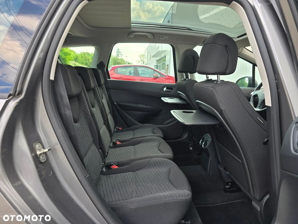 Peugeot 308 1.6 HDi Premium - 16