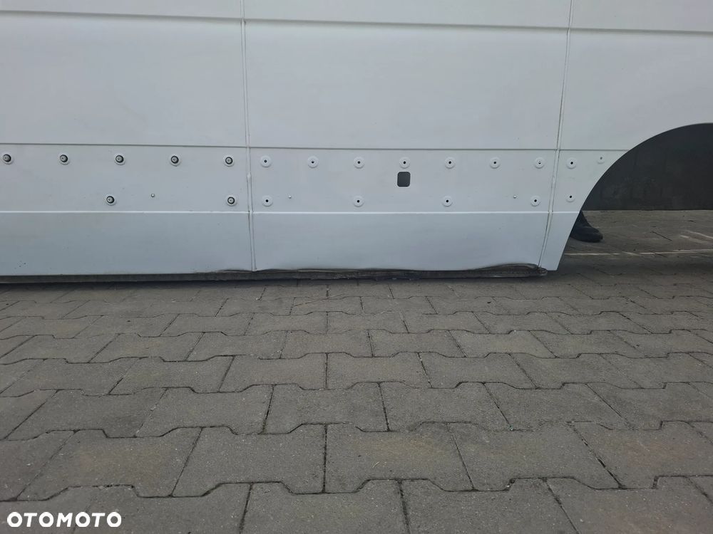 Błotnik ćwiartka lewy bok Renault Master III L2H3 2017 rok - 2