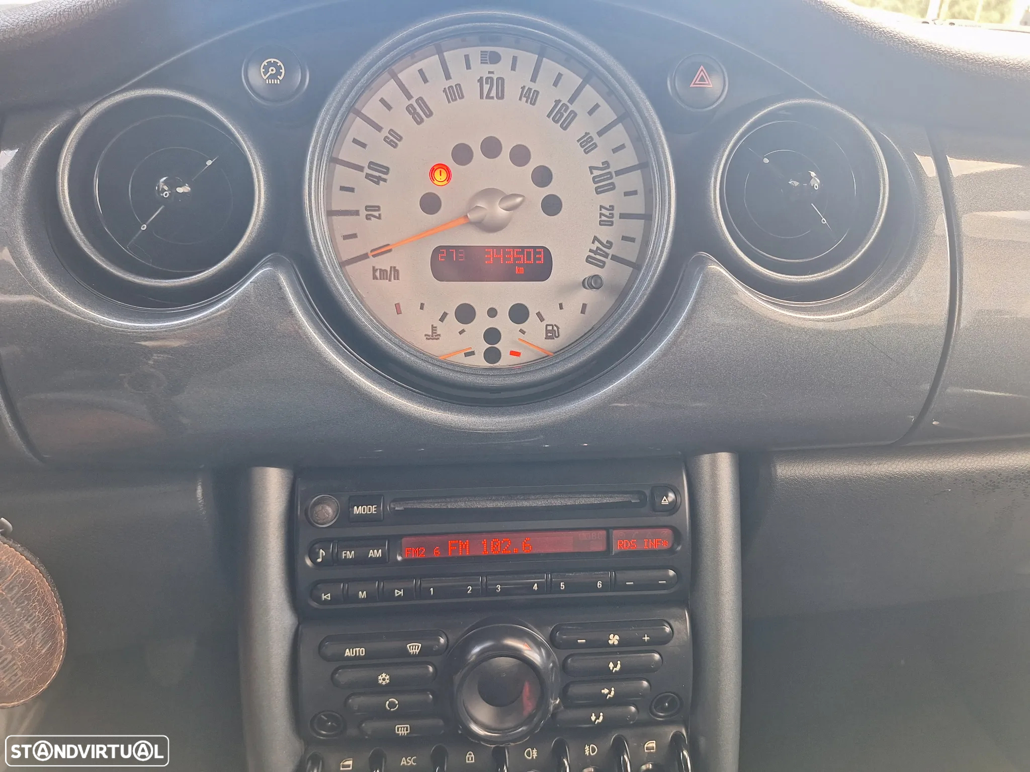 MINI 3 Portas One 1.4 D - 13
