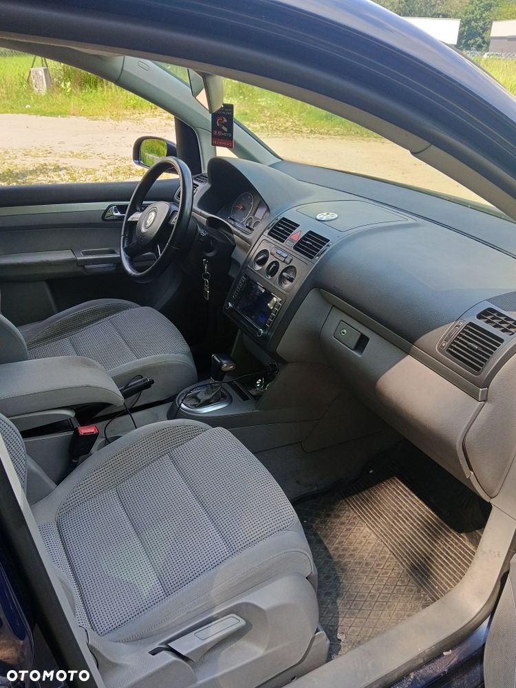 Volkswagen Touran - 7