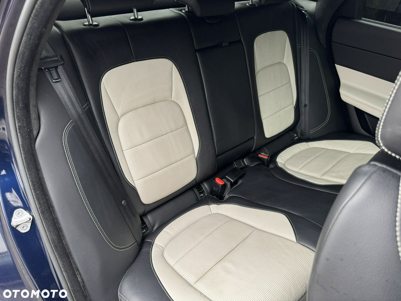 Jaguar XF 2.0 i4D AWD R-Sport - 30