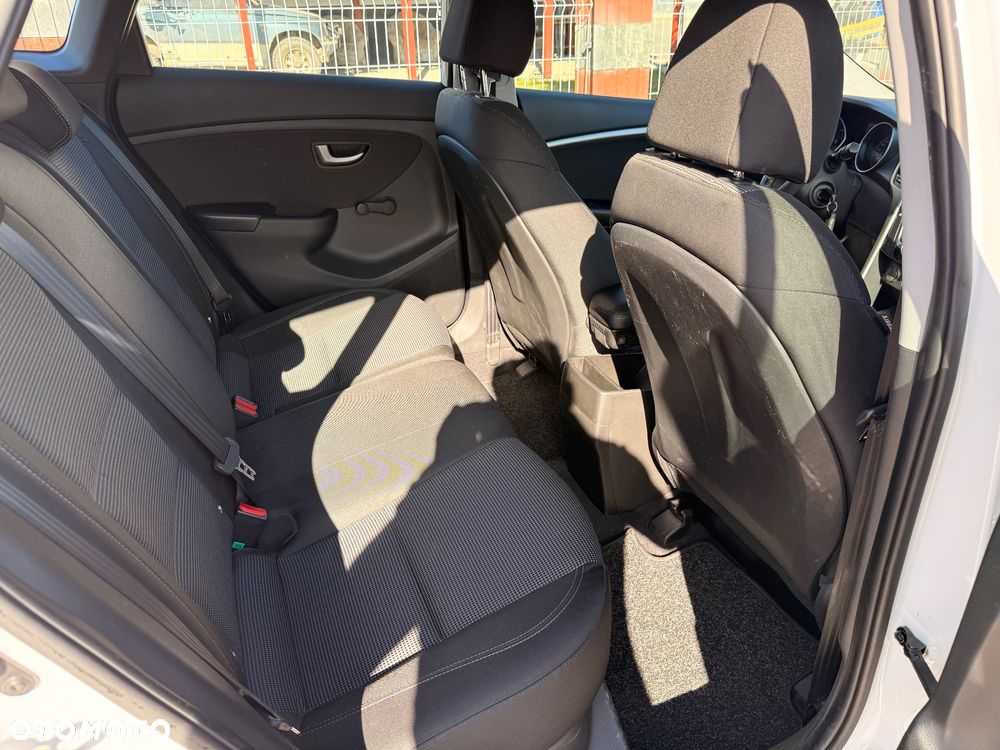 Hyundai i30 blue 1.6 CRDi Classic - 22