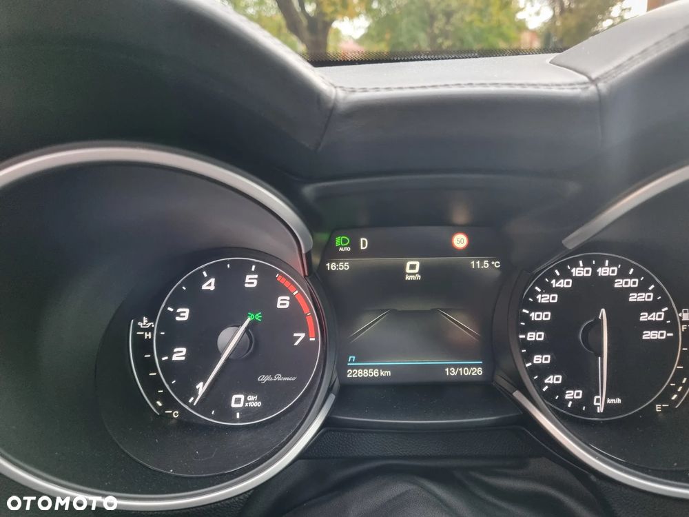 Alfa Romeo Stelvio - 6
