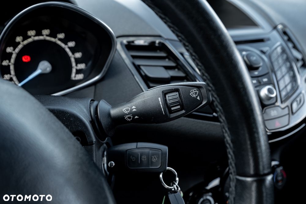 Ford Fiesta 1.0 EcoBoost Titanium - 36
