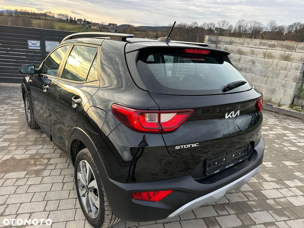 Kia Stonic 1.2 L Business Line - 4