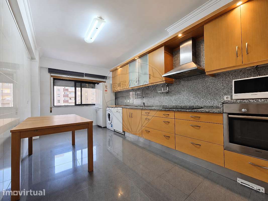 Apartamento T2 para arrendamento - Grande imagem: 2/50