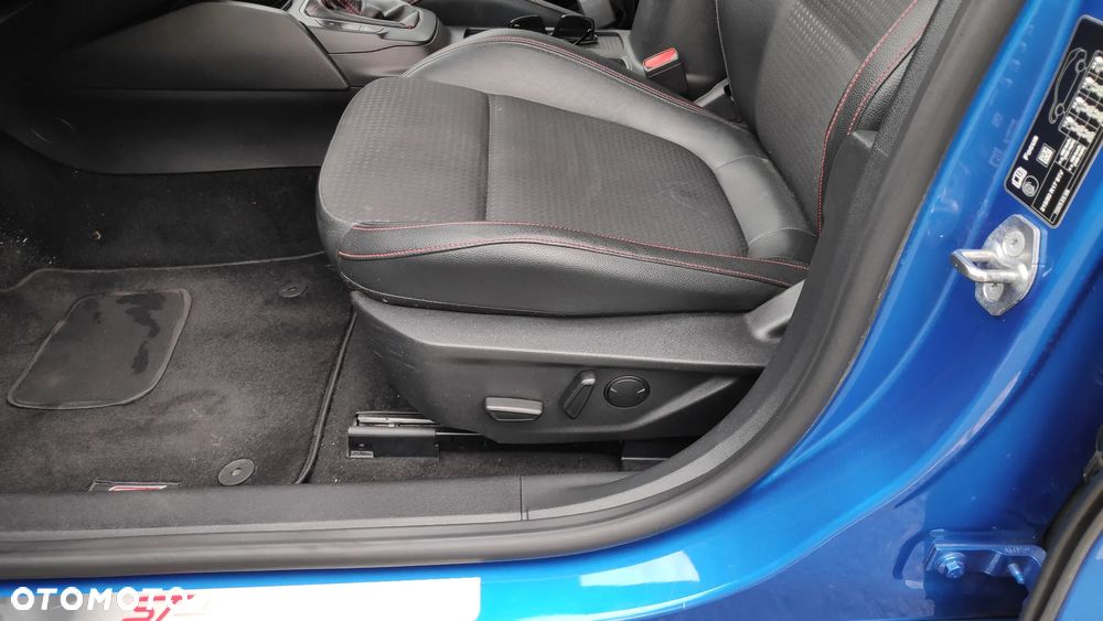 Ford Focus 1.0 EcoBoost ST-Line - 15