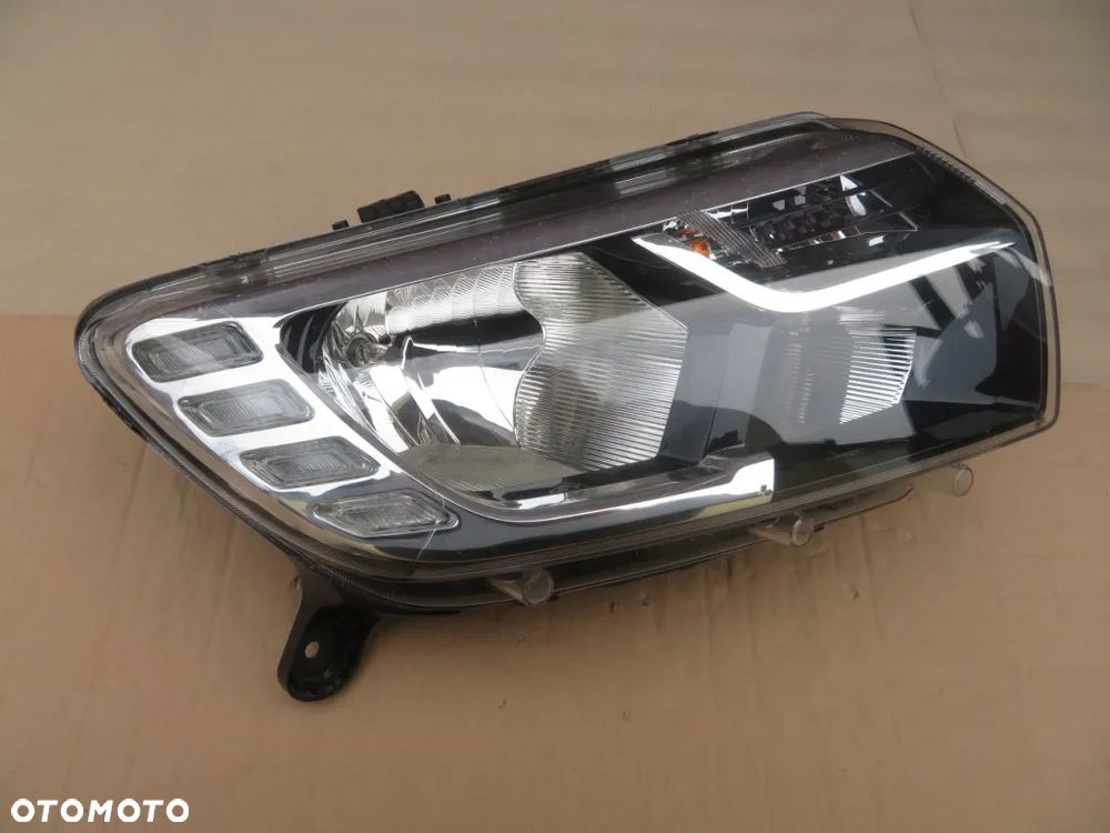 REFLEKTOR PRAWY DACIA LOGAN II LIFT LED 17R- 260108435R KRAKÓW - 4