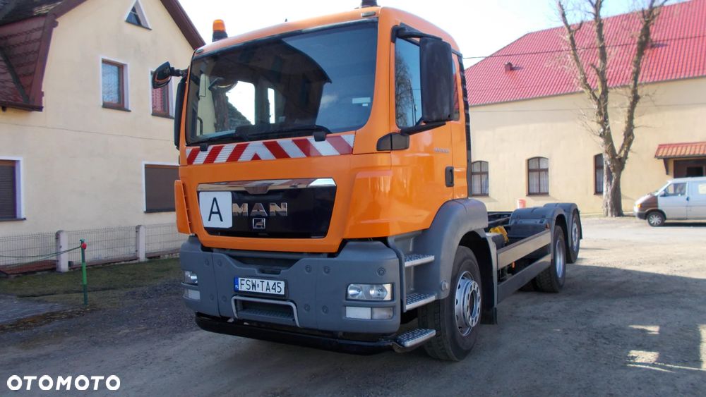 MAN TGS BECZKA ASENIZACJA, KRÓTKI ROZSTAW 410cm, EURO-5, 3-y OSIOWY, OŚ SKRĘTNA, 6x2 - 40