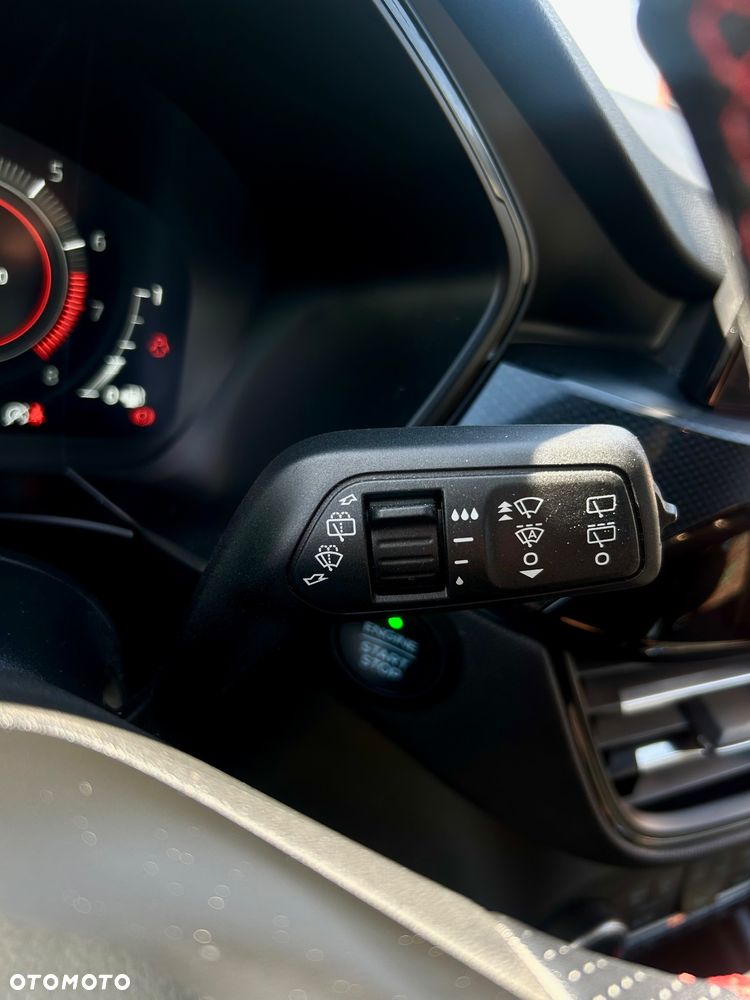Ford Kuga 1.5 EcoBoost ST-LINE - 7