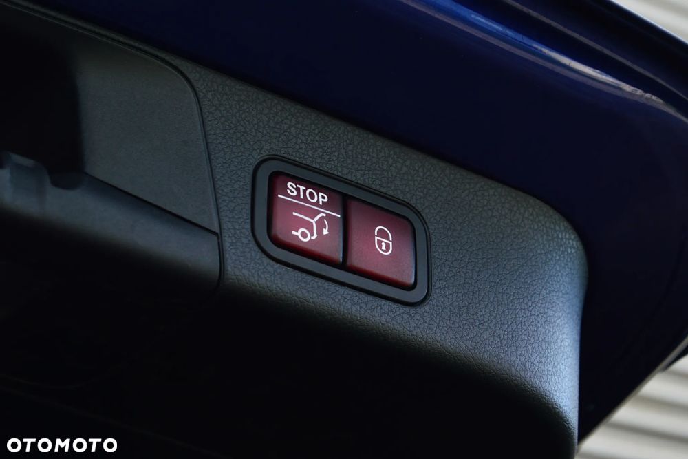 Mercedes-Benz GLB 250 4-Matic AMG Line 8G-DCT - 13