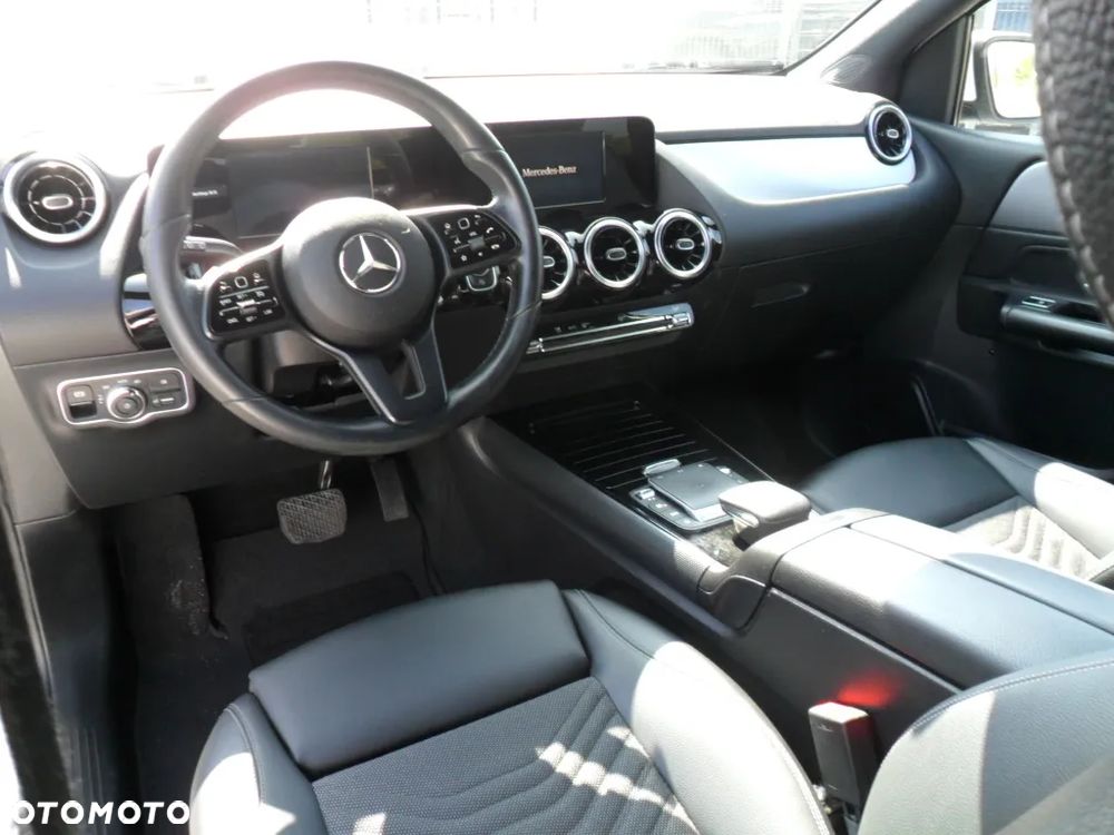 Mercedes-Benz Klasa B 200 d Style 8G-DCT - 16