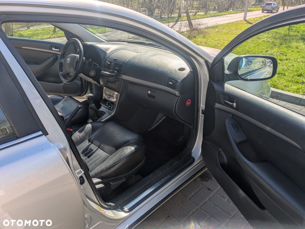 Toyota Avensis 1.8 VVT-i Luna - 15