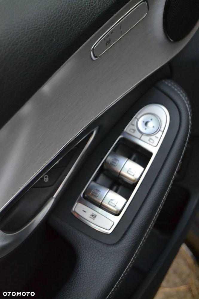 Mercedes-Benz Klasa C 200 Coupe 9G-TRONIC AMG Line - 12