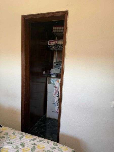 Apartamento T1 transformado em T2 - Grande imagem: 5/7