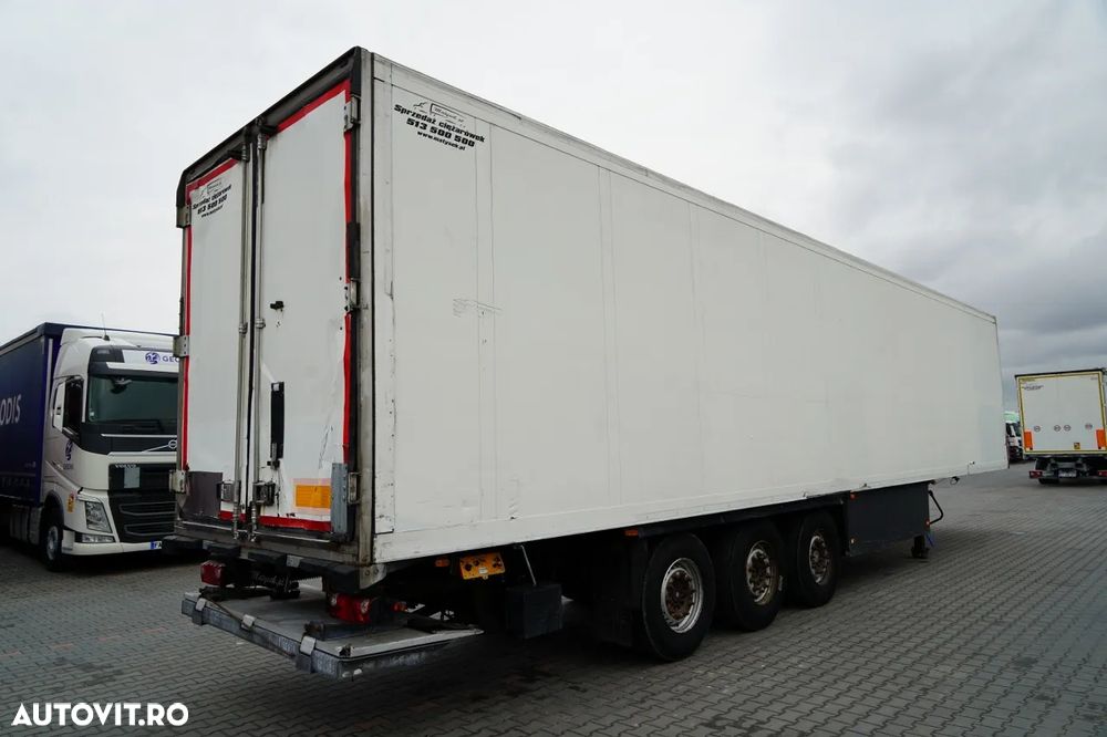 Schmitz Cargobull / REFRIGERAT / THERMO KING / DHOLLANDIA LIFT / COȘ PENTRU PALEȚI / SAF - 8