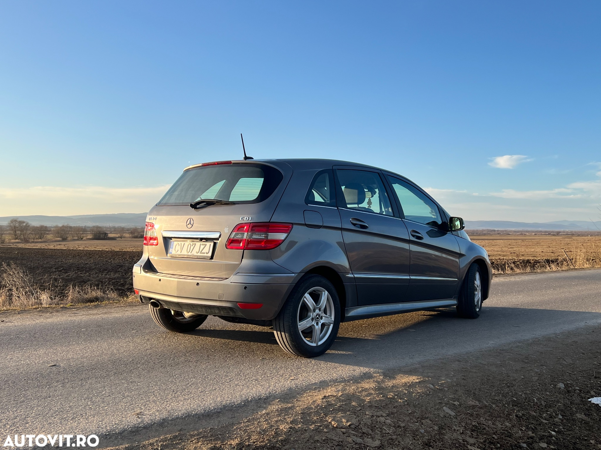 Mercedes-Benz B - 3