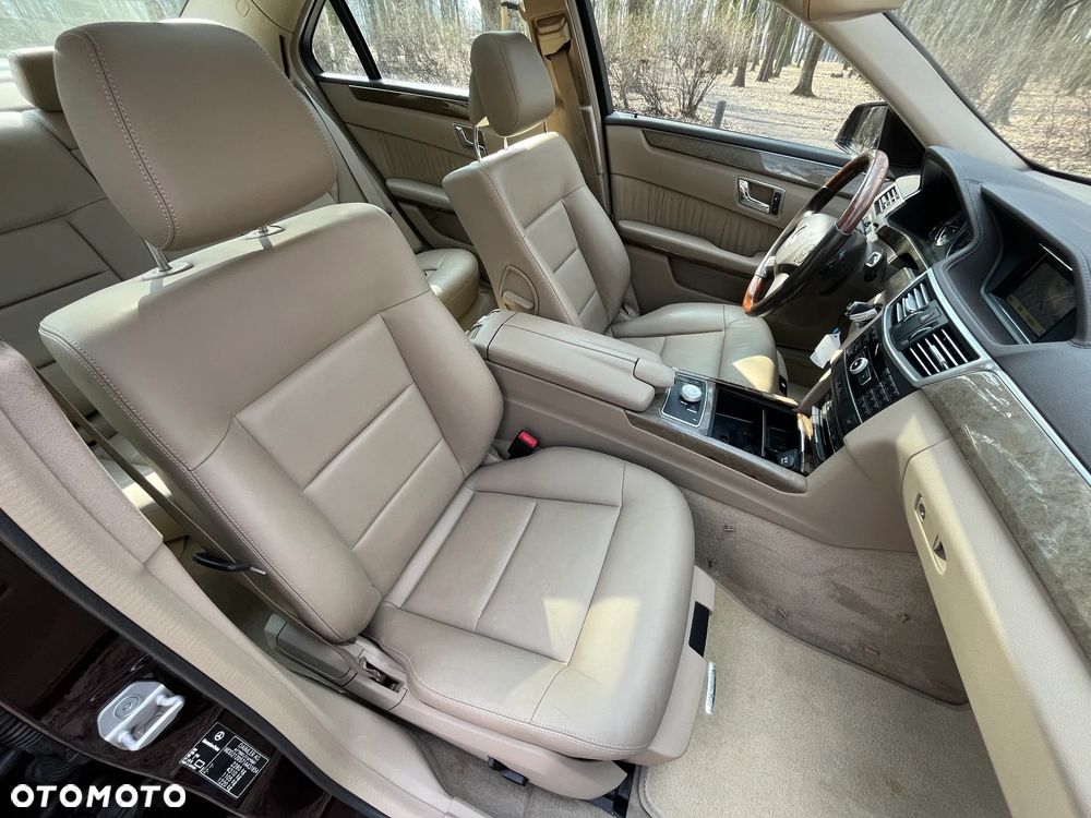 Mercedes-Benz Klasa E 350 CGI BlueEFFICIENCY Elegance - 22