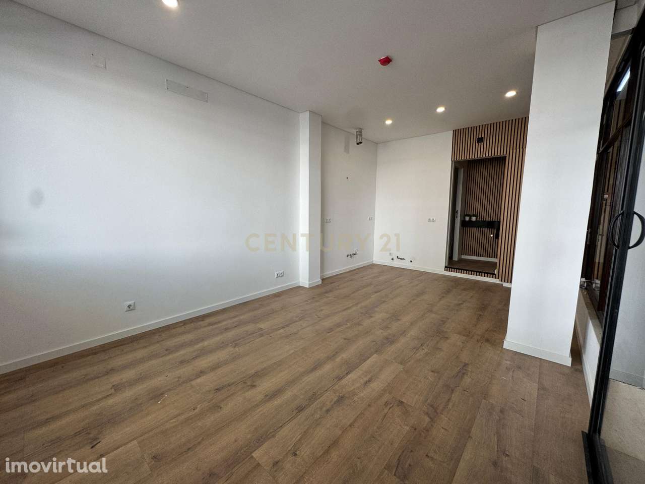 Café de Luxo em Nazaré, Leiria - Oportunidade Única! - Grande imagem: 2/22