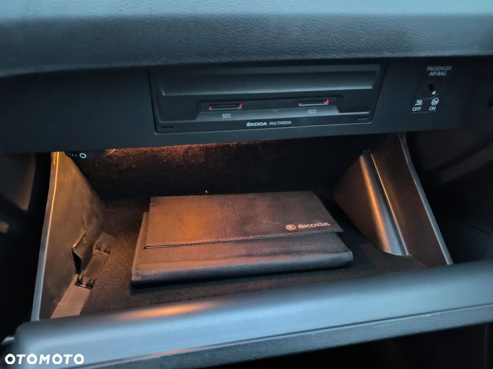 Skoda Octavia 1.6 TDI DSG Premium Edition - 29