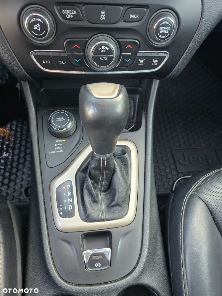 Jeep Cherokee 3.2 V6 Pentastar Active Drive I Automatik Limited - 20