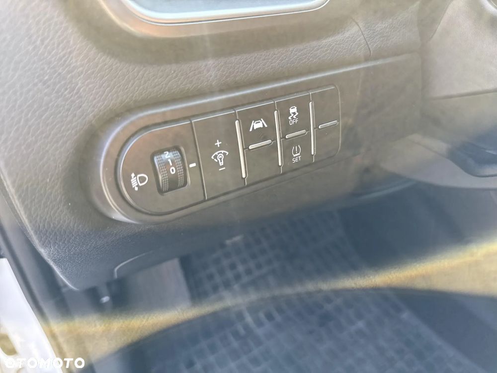 Kia Ceed 1.5 T-GDI M - 21