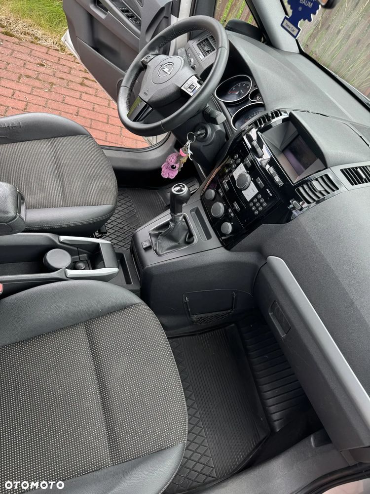 Opel Zafira 1.8 Cosmo - 14