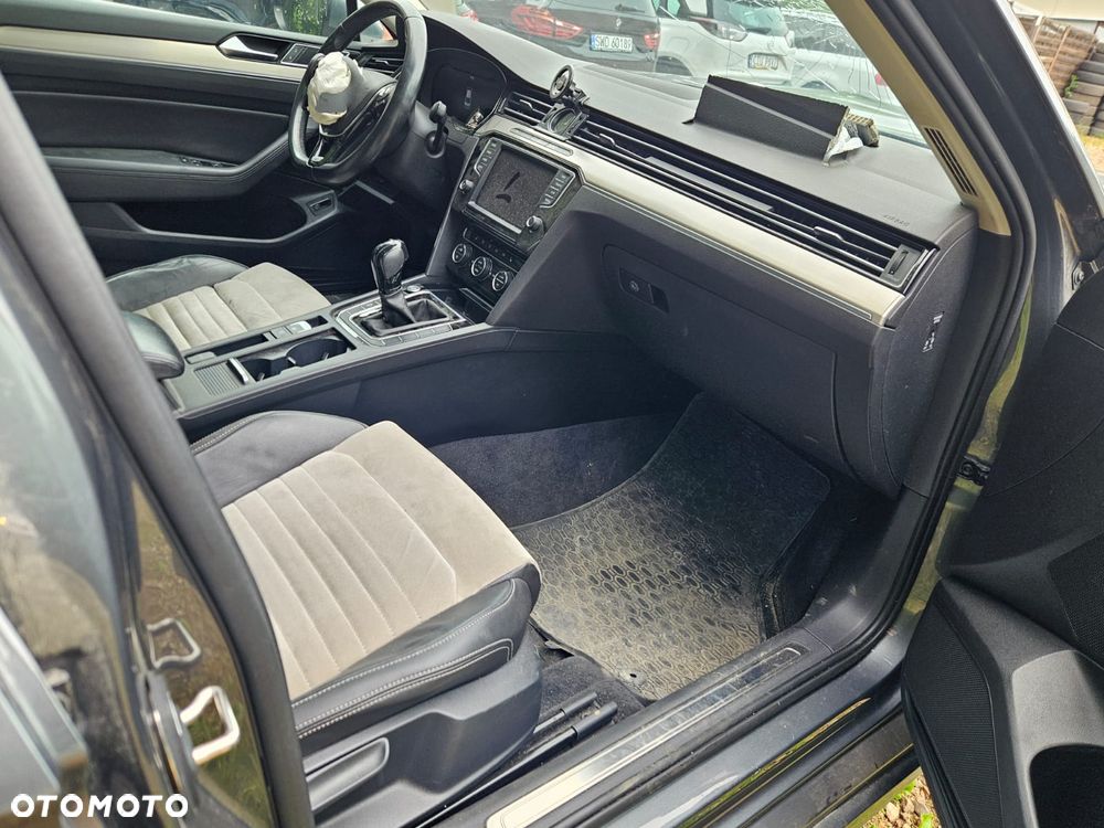 Volkswagen Passat 1.8 TSI BMT Highline DSG - 17
