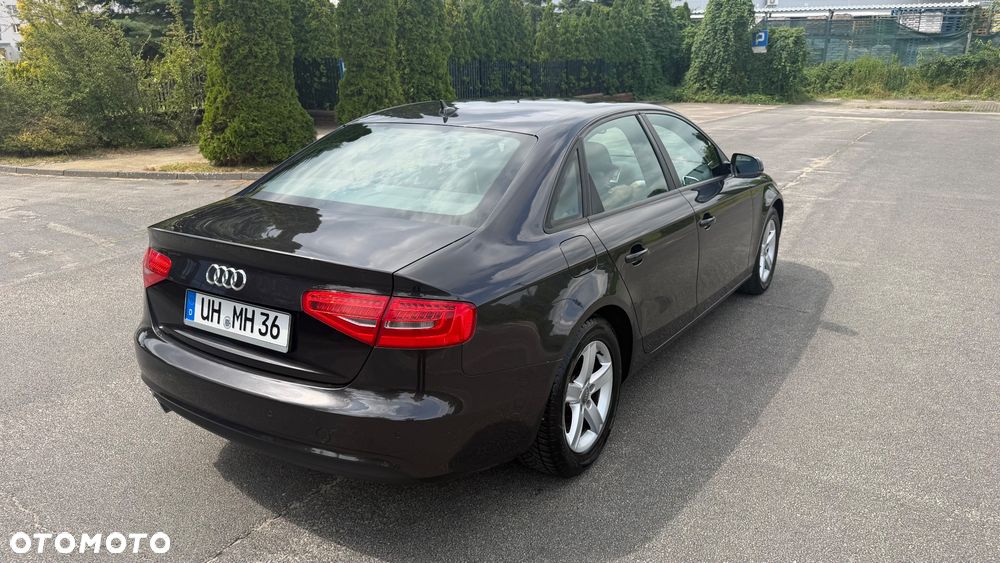 Audi A4 Limousine - 13