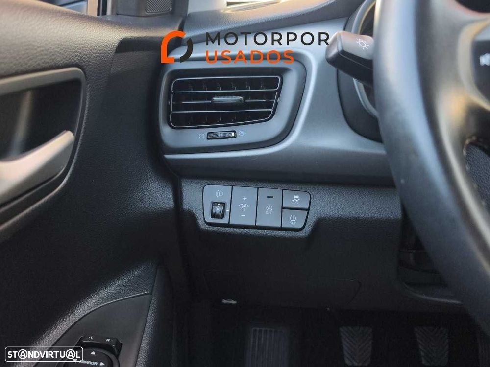 Kia Rio 1.2 CVVT Dynamic — fotografia 18