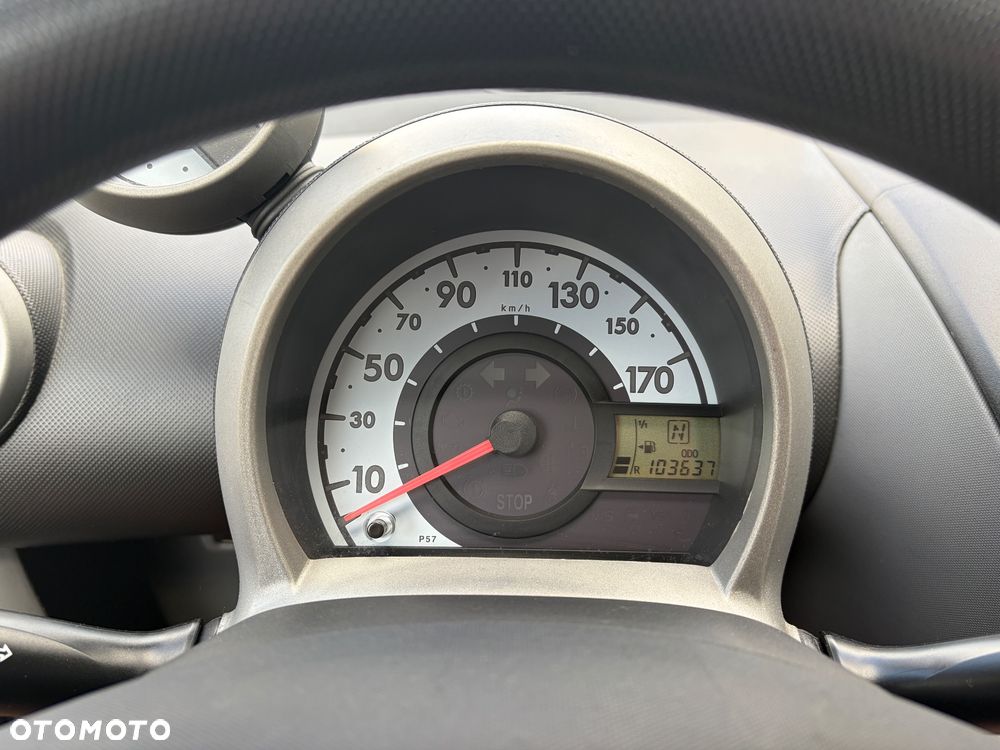 Peugeot 107 1.0 Trendy 2-Tronic - 6