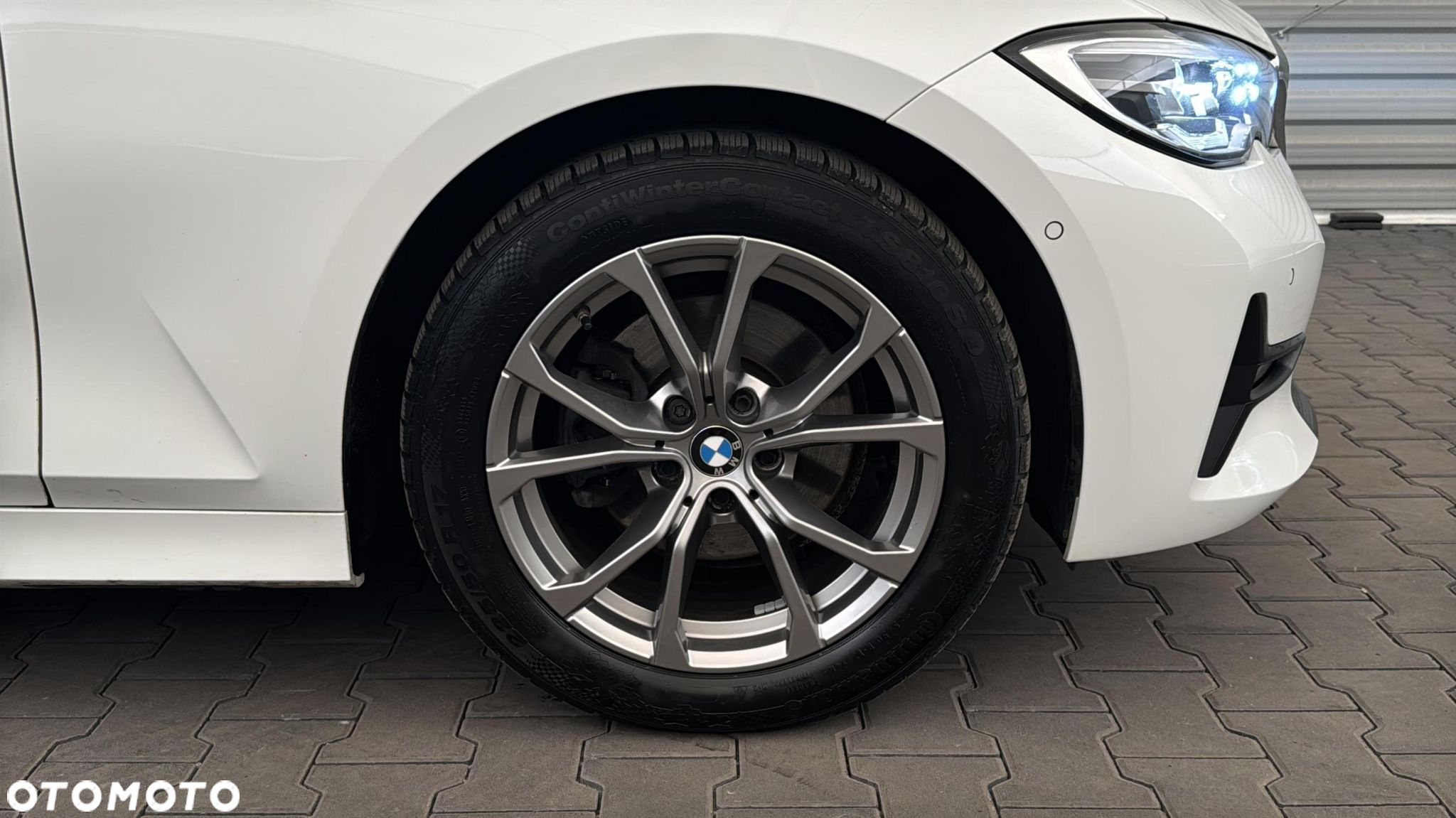 BMW Seria 3 320i - 16
