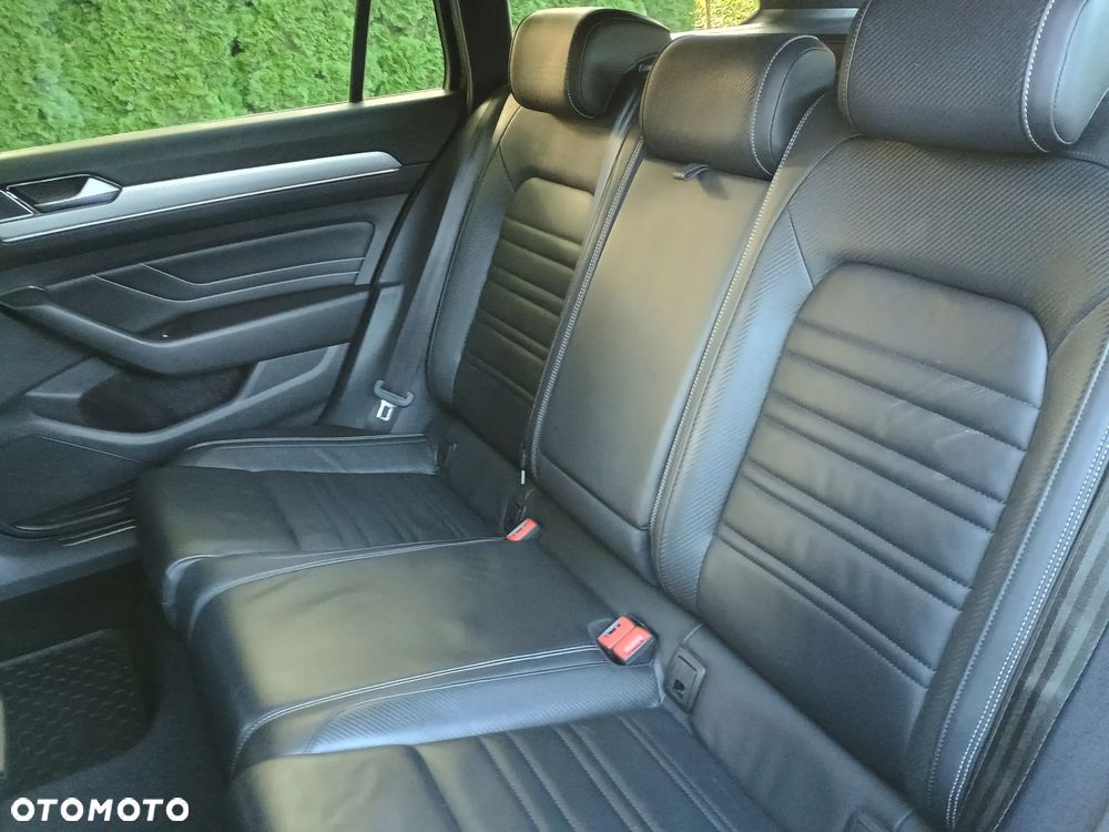 Volkswagen Passat 2.0 TDI Elegance DSG - 9
