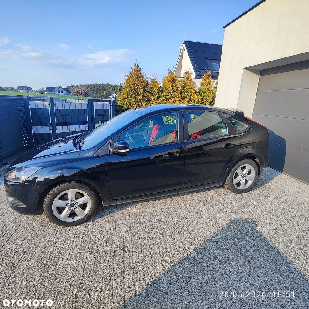 Ford Focus 1.6 Trend + - 1