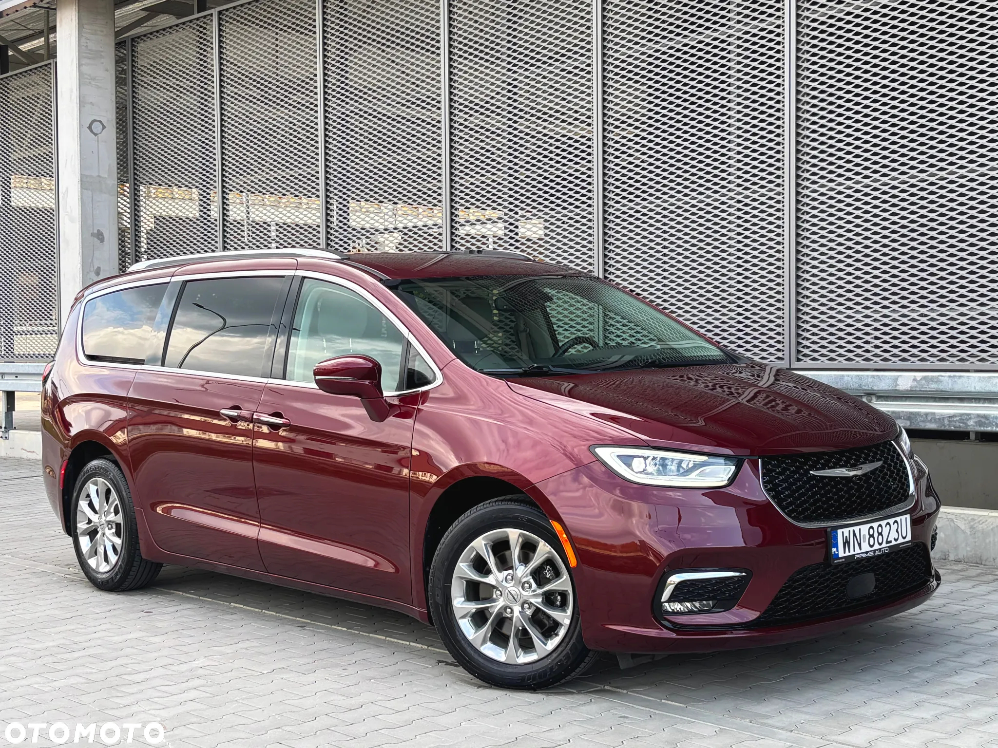 Chrysler Pacifica - 6