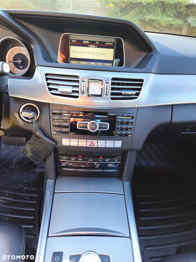 Mercedes-Benz Klasa E 220 CDI DPF BlueEFFICIENCY 7G-TRONIC Elegance - 15