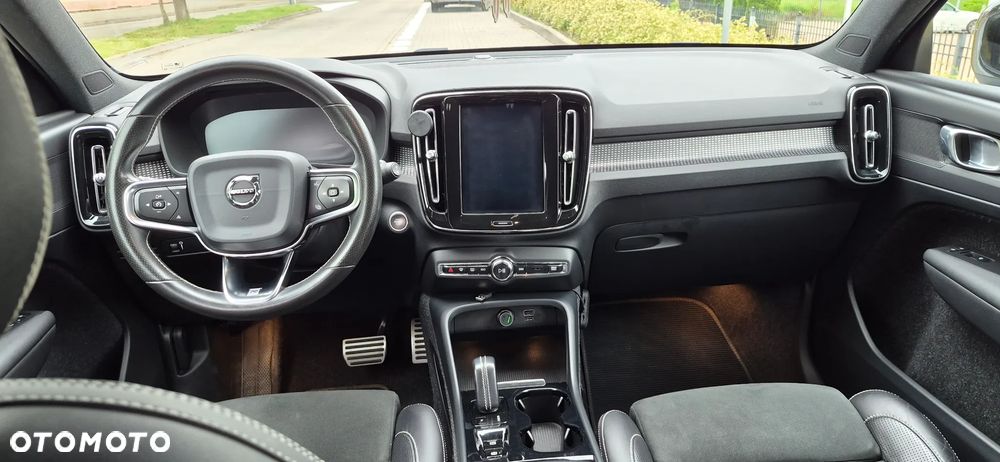 Volvo XC 40 T3 R-Design - 15