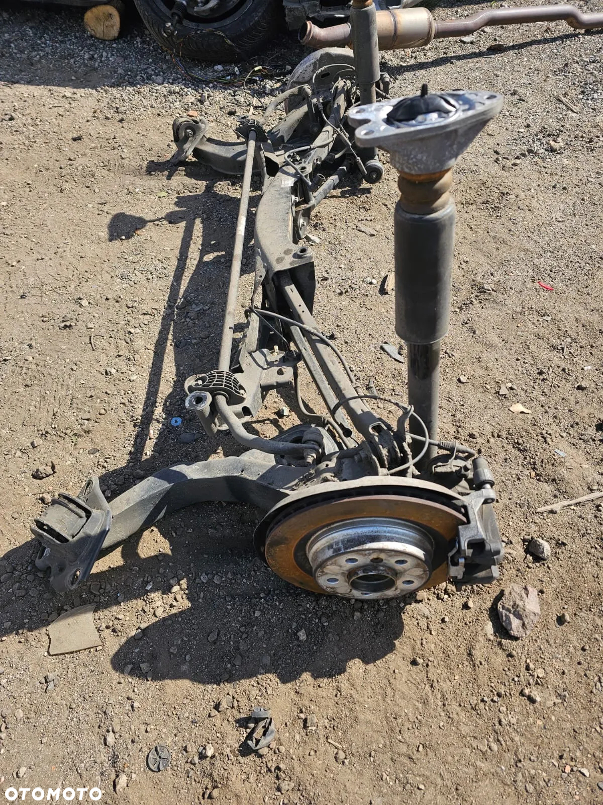 BELKA ZAWIESZENIA TYŁ BMW SERIA 2 F44 - 2