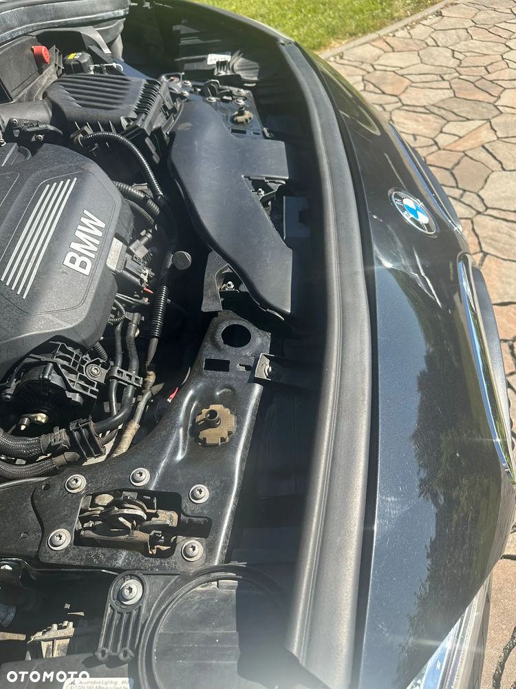BMW Seria 2 218d - 19