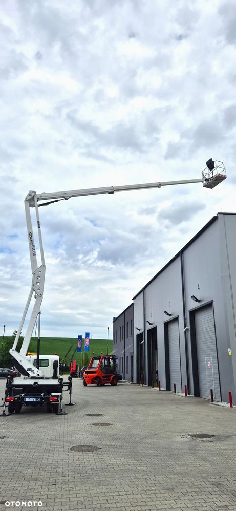 Isuzu M21 - DMC 3,5 - 4