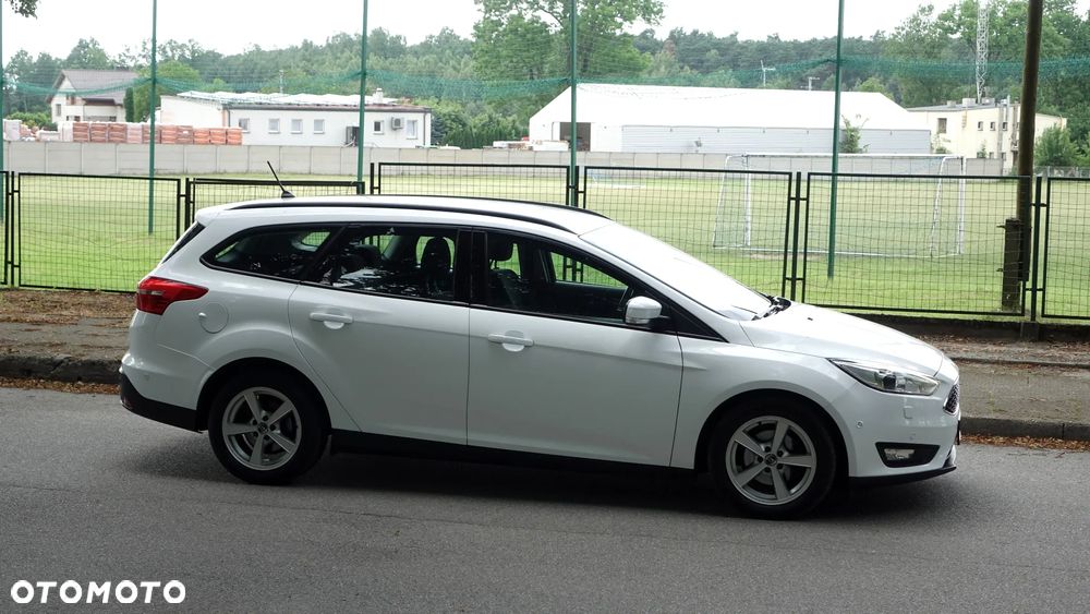 Ford Focus Turnier 1.5 TDCi ECOnetic 88g Start-Stopp-Sy Titanium - 37