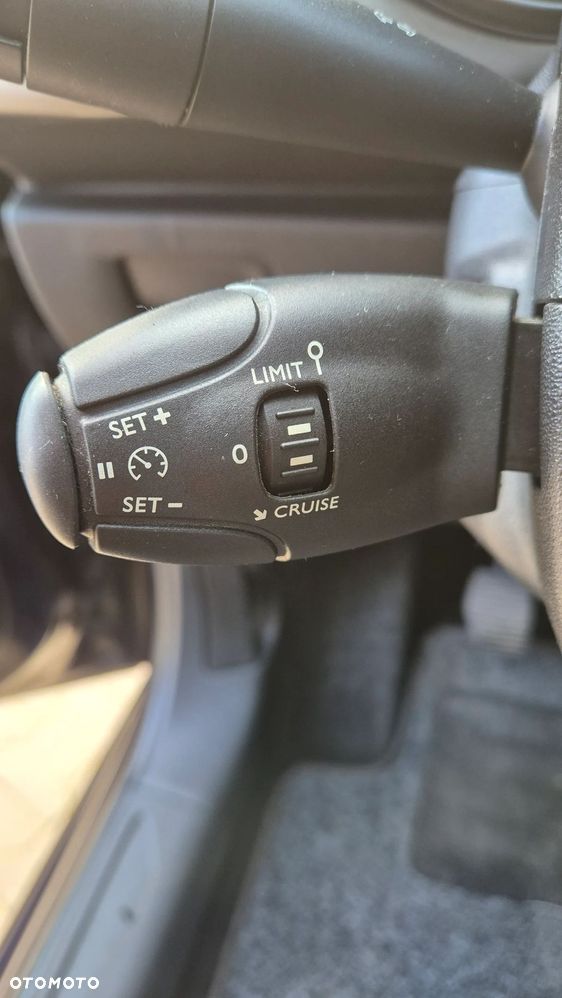 Citroën C3 Pure Tech (VTi) 82 Exclusive - 21