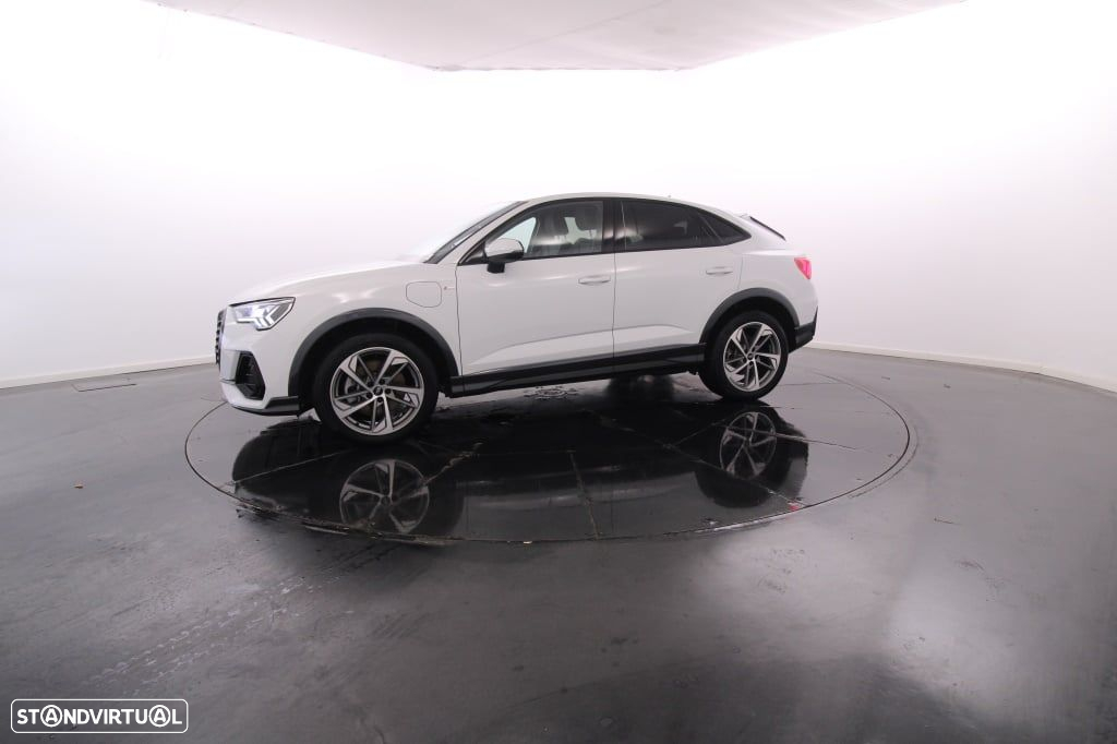 Audi Q3 Sportback 45 TFSIe S line S tronic - 2