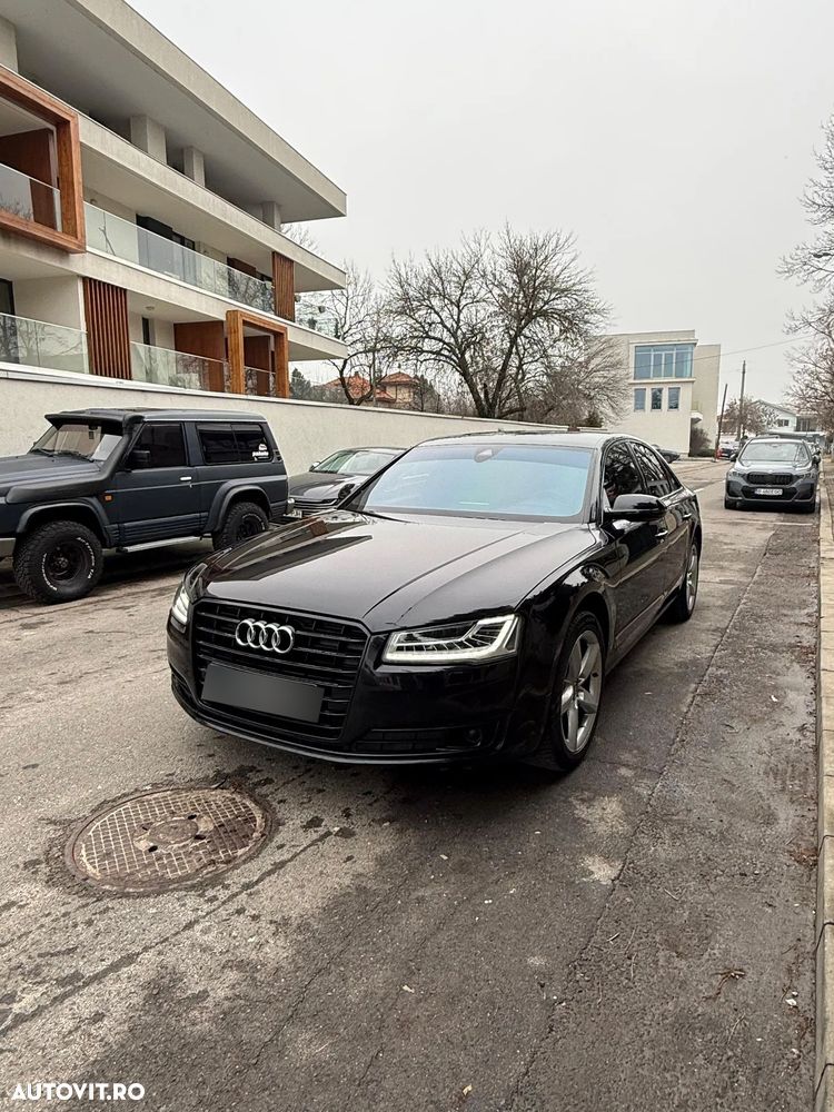 Audi A8 - 1